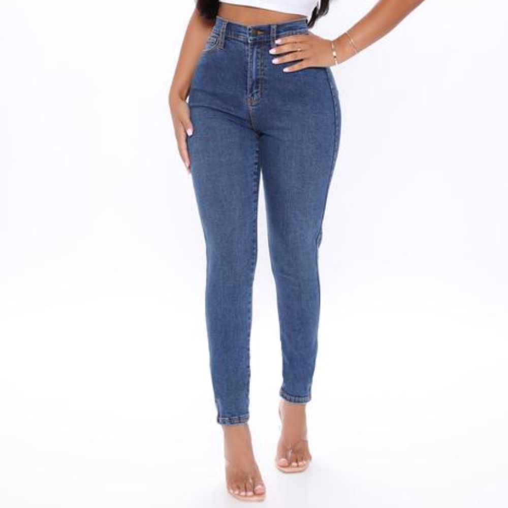 Brand New Fashion Nova High Rise Jeans Size 5